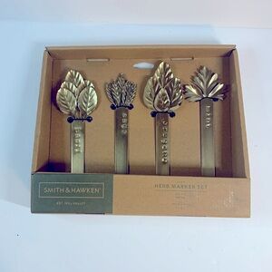 Smith & Hawken 4 Piece Herb Marker Set New